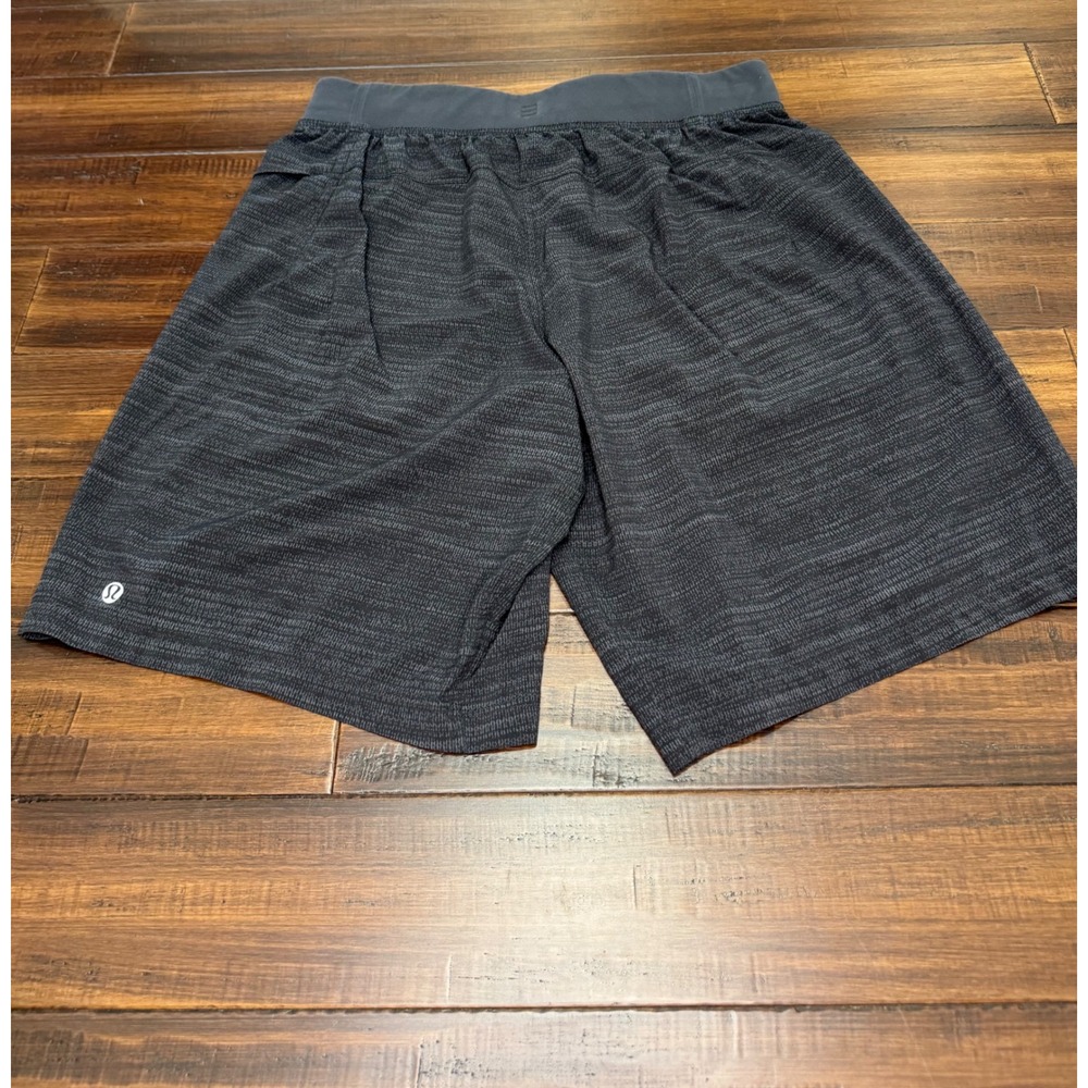 Lululemon Pace Breaker 7 Inch Shorts Mens Medium Gray Space Dye Athletic Running